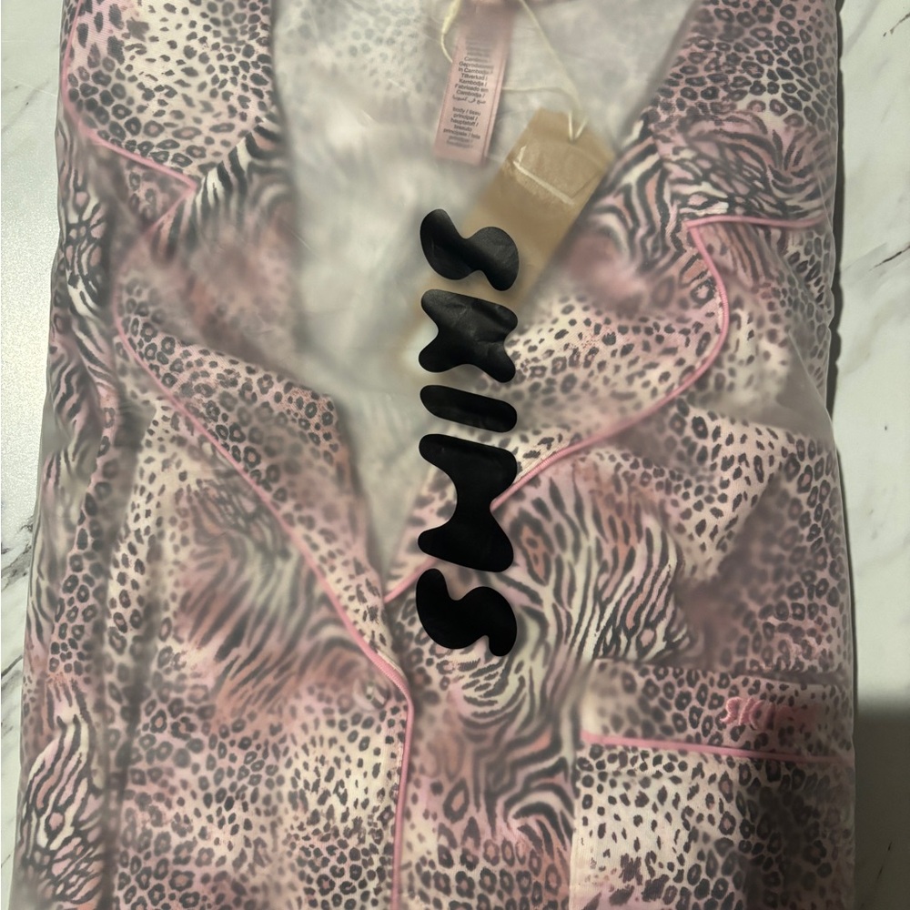 SKIMS Long Sleeve Pajama Set Bloom Animal Print NWT / SIZE XL - Picture 7 of 7